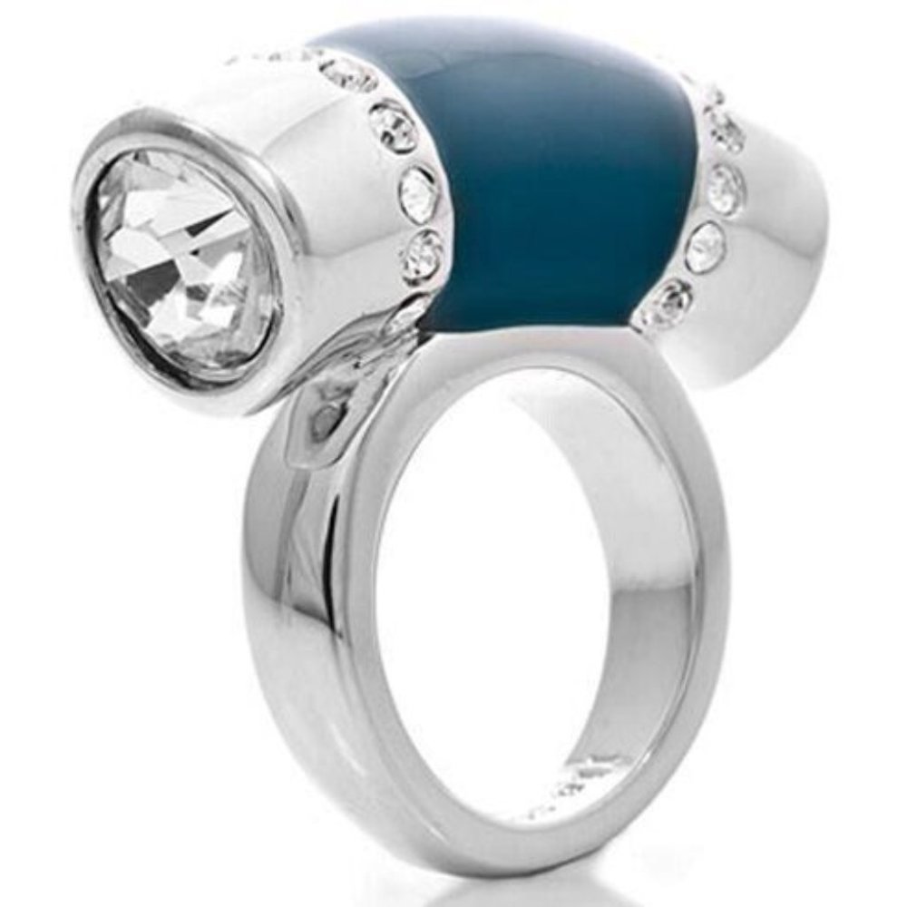 LS-32 Lia Sophia Jewelry Queue Cut Crystals Ring in Silver RV78